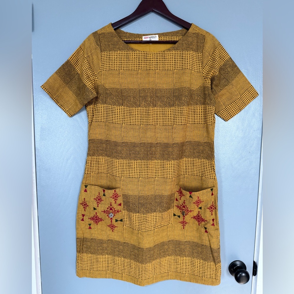 Bombay Paisley Women's Fitted Mustard Dress Size Medium